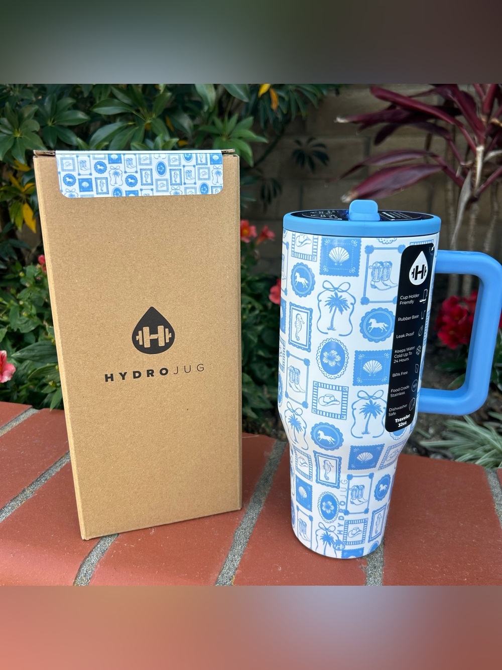 BRAND NEW Hydrojug x Witney Carson Coastal Cowgirl 32oz Traveler